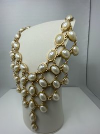 Vintage - Elegant draped neckline oval faux pearl cabochons in gold tone necklace