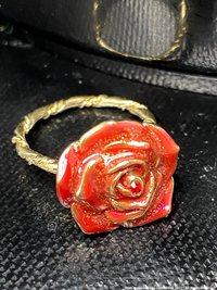 Red Rose enamel twisted band ring