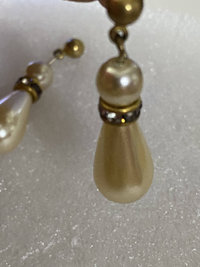 Vintage - Faux Pearl tear drop vermilled gold tone necklace and pierced earring set