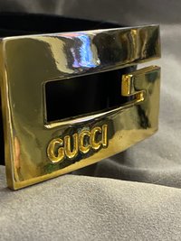 Gold buckle Gucci on black leather belt - Vintage 1990s size small