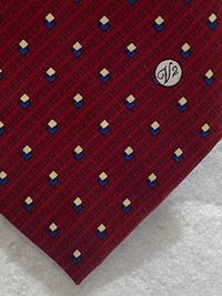 Red Versace V2 necktie with pattern squares