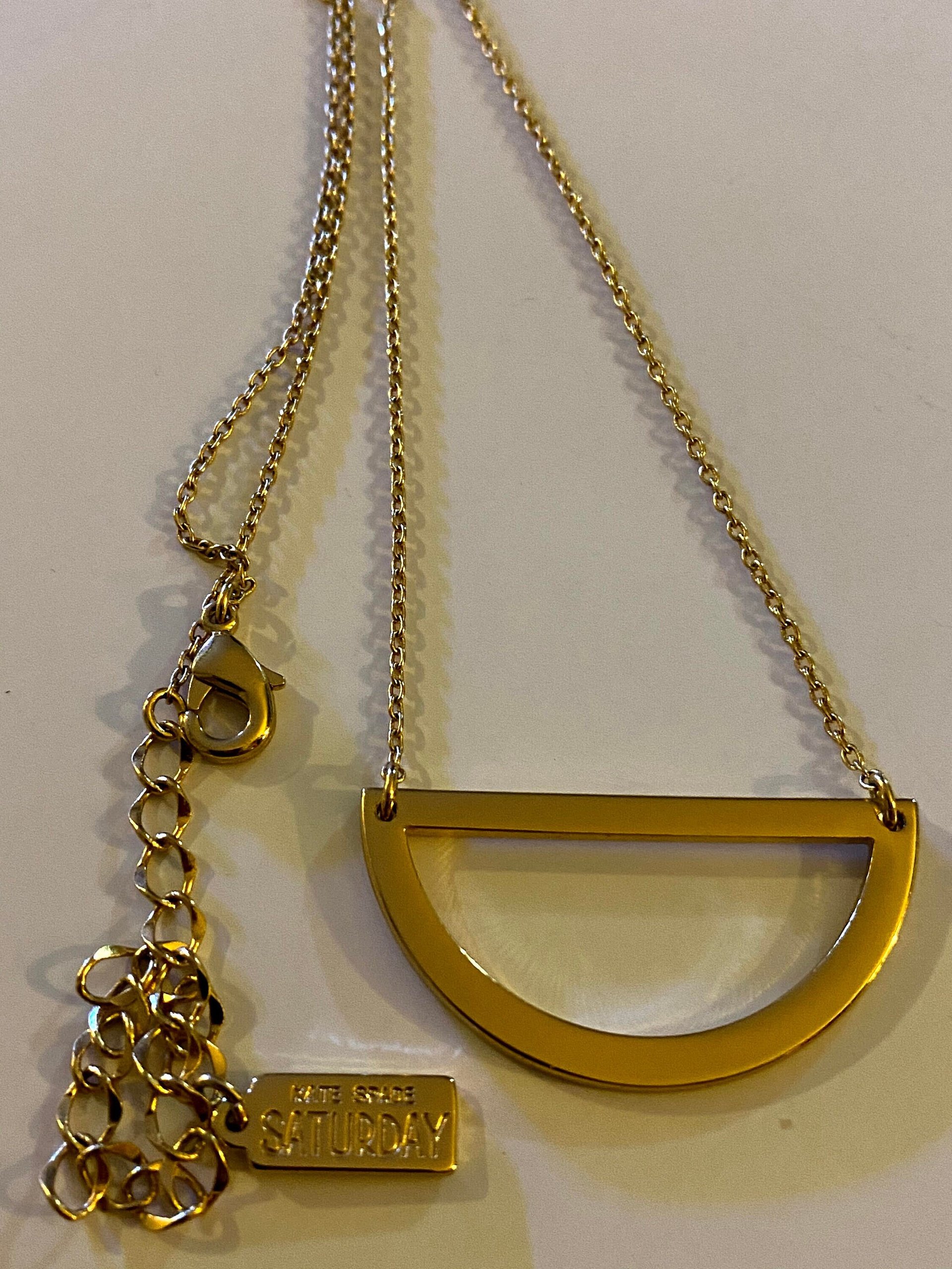 Vintage - Gold toned Saturday half-moon necklace