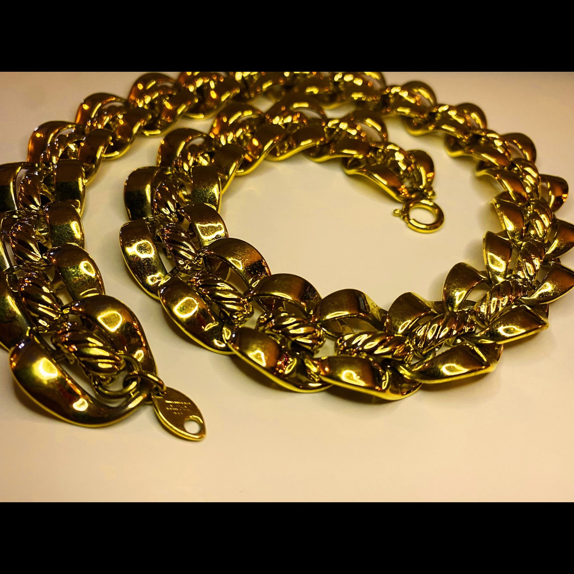 Vintage -  Gold tone choker necklace