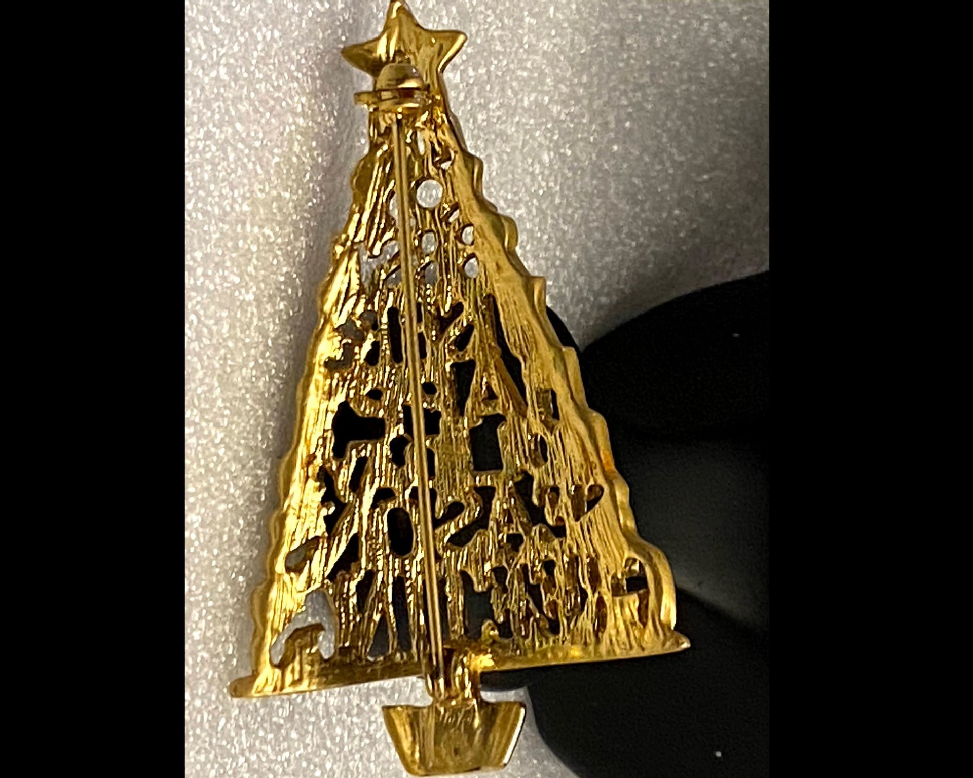 Gold toned Holiday Christmas tree brooch