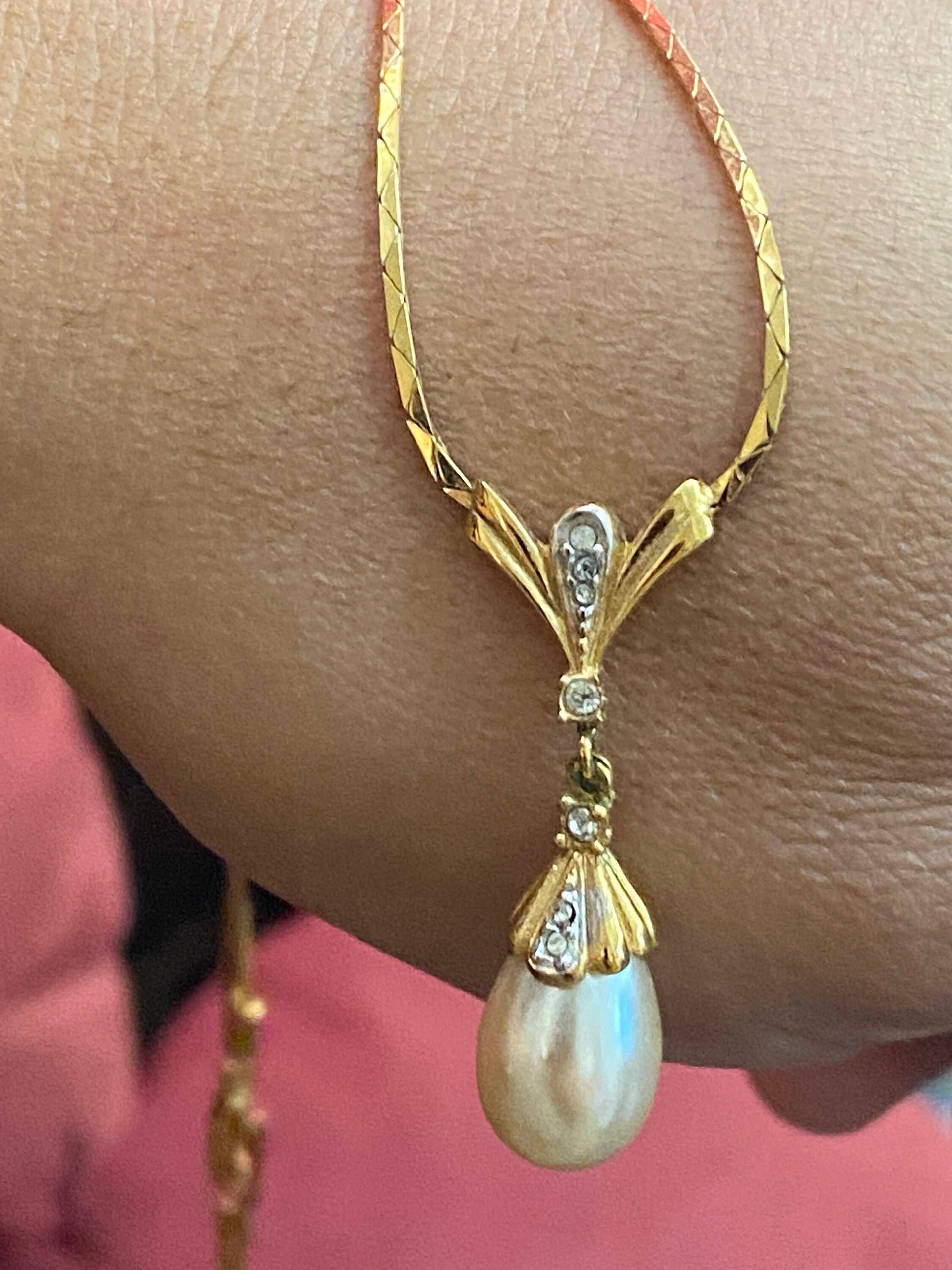 Vintage - Faux Pearl tear drop vermilled gold tone necklace and pierced earring set