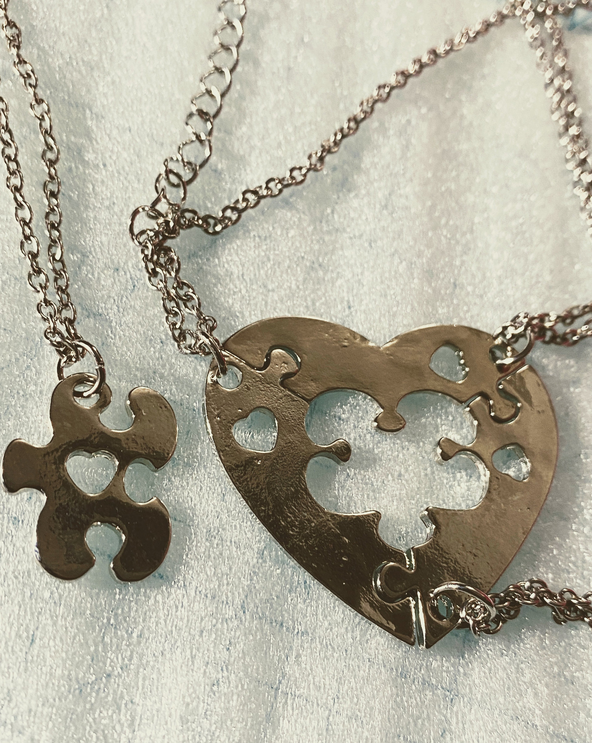 Silver tone 4 part heart puzzle pendant family friendship necklaces