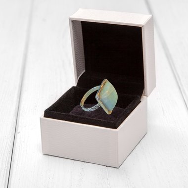 925 stamped square seal colour stone with filigree accents around the band