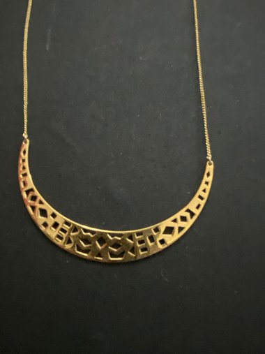 Stella and Dot Gold Tone Avalon Crescent Necklace