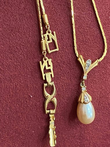 Vintage - Faux Pearl tear drop vermilled gold tone necklace and pierced earring set